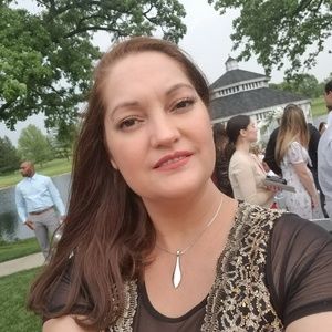 Meet your Posher, Gabriela